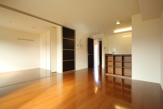 レゾナンツ B棟