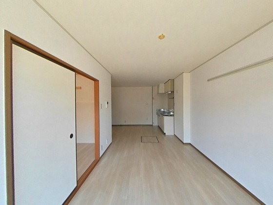 フリーダムスクエア小山