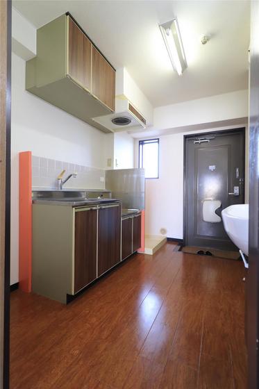 アジュール下中野