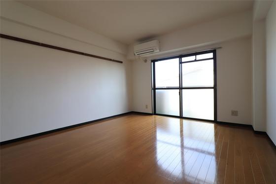 アジュール下中野