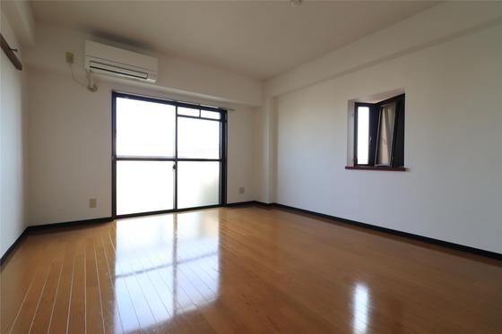 アジュール下中野