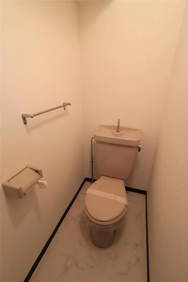 アジュール下中野