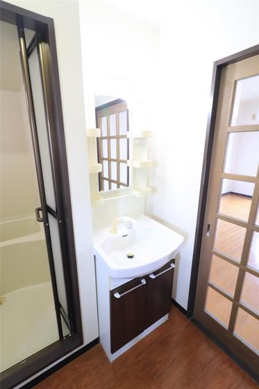 アジュール下中野