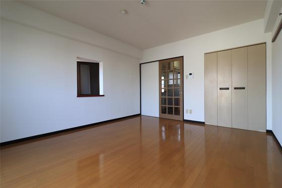 アジュール下中野