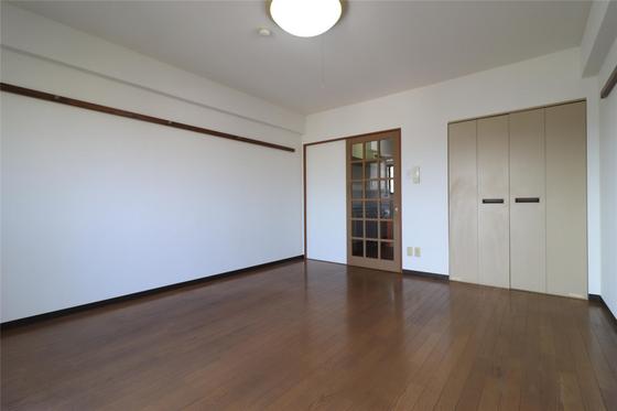 アジュール下中野