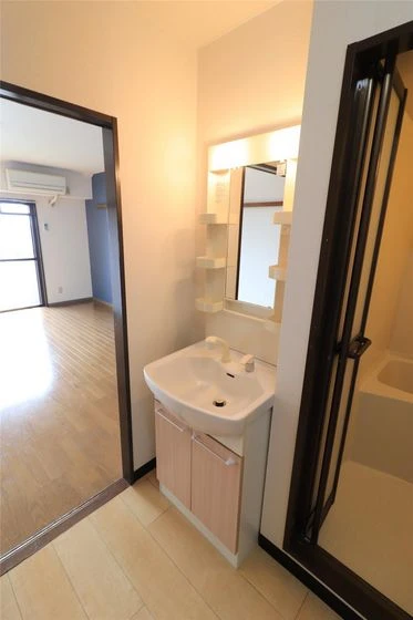 アジュール下中野