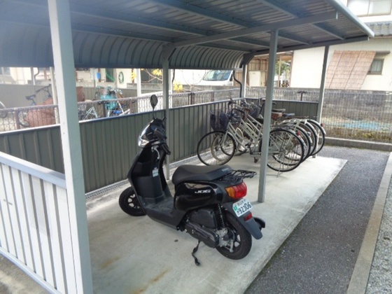 グリーンコート B棟