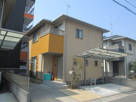 エスド・クーポラ