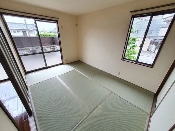 クレールせせら B棟