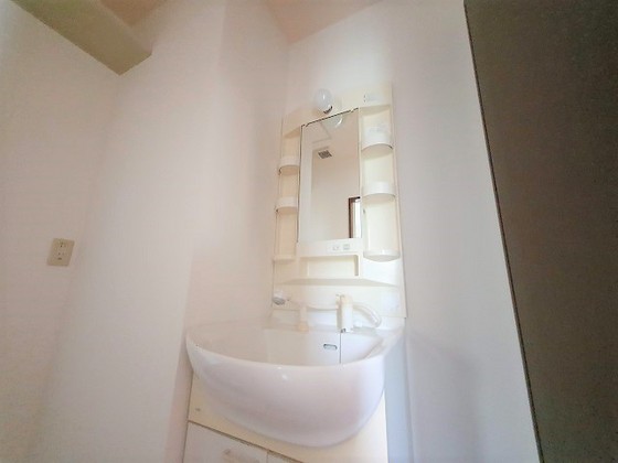 クレールせせら B棟