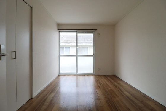 関ニューバリヤ A棟