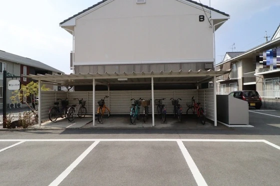 関ニューバリヤ A棟