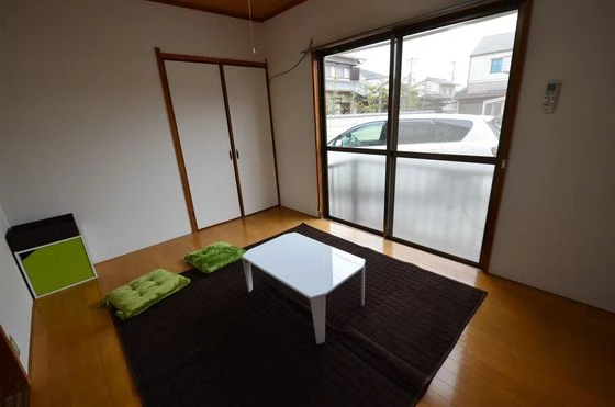 ホワイトメゾン津島D