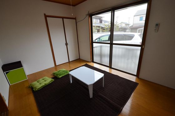 ホワイトメゾン津島D