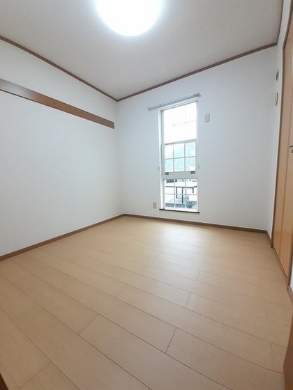 クレストール亀山