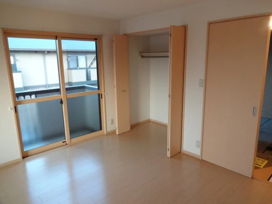 リビングタウン豊成 B棟