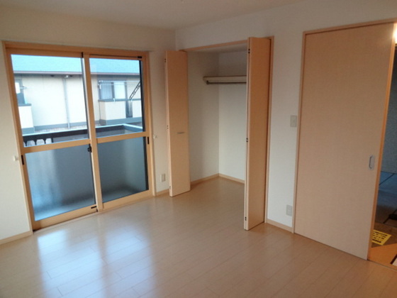 リビングタウン豊成 B棟