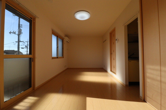 リビングタウン豊成 B棟