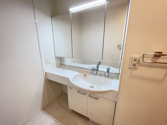 リバーサイド伴中央