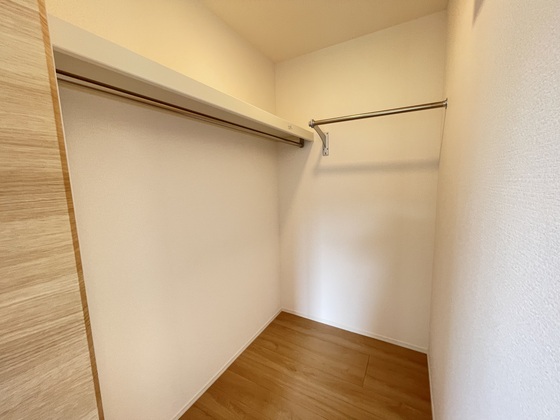 リバーサイド伴中央