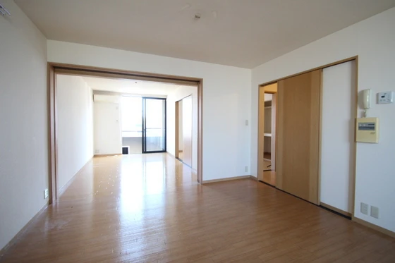 シャンポールながせE棟