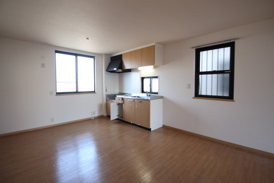 シャンポールながせE棟