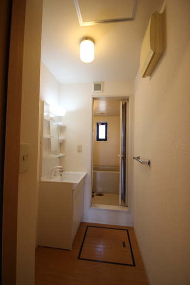 シャンポールながせE棟