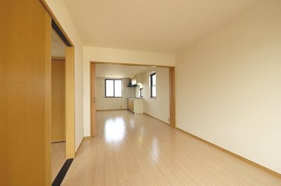 シャンポールながせE棟