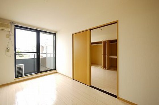 シャンポールながせE棟