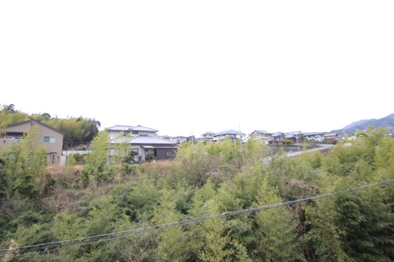 アンセスタ川西7番館