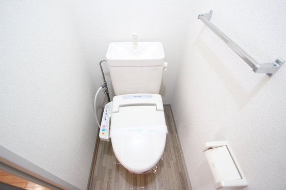 アンセスタ川西7番館