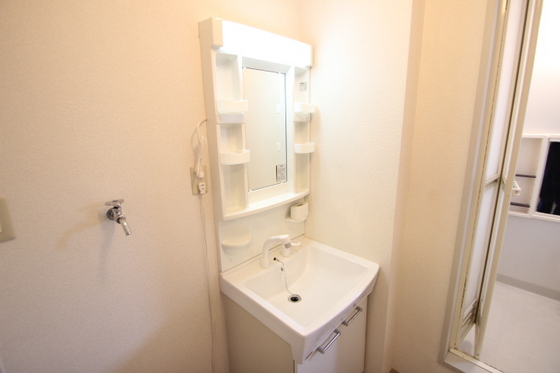 アンセスタ川西7番館