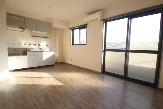 ラ・プラージュ屋代