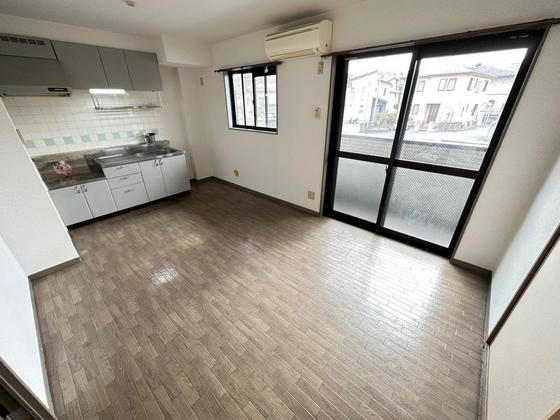 ラ・プラージュ屋代