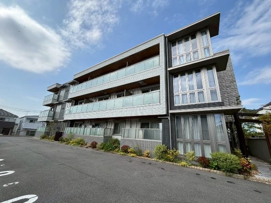 シャーメゾンアルタミラ府中