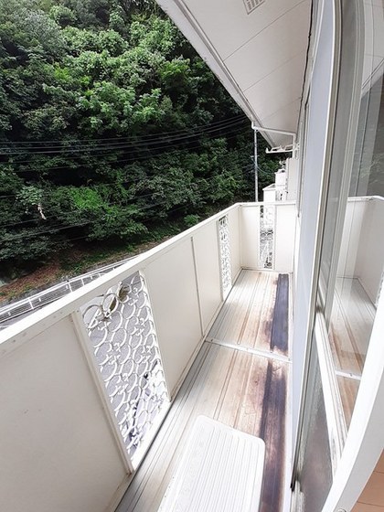 ファミール安東