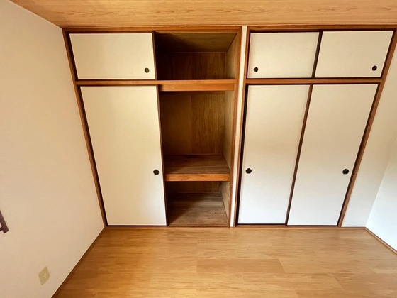 ファミール安東