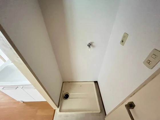 ファミール安東