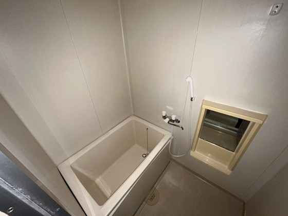 ファミール安東