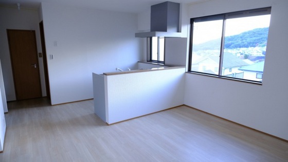 エレガンス西尾