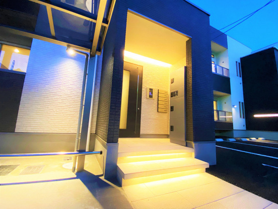 REGALEST TOGO(レガリスト トウゴ)