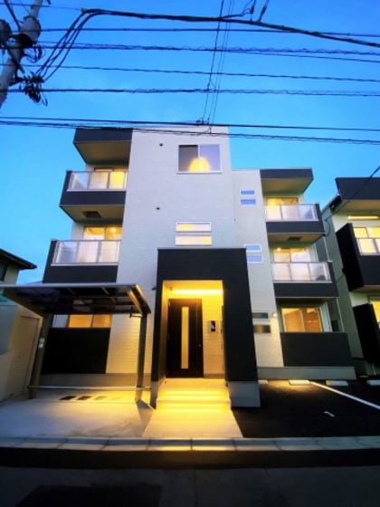 REGALEST TOGO(レガリスト トウゴ)