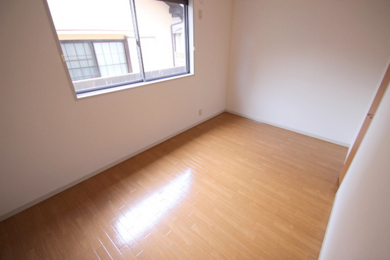 ハイツ上祗園 B棟