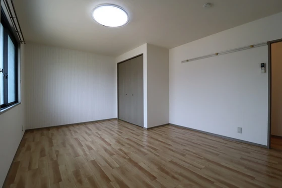 ライムライトツインズ B棟