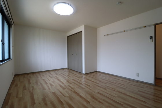 ライムライトツインズ B棟