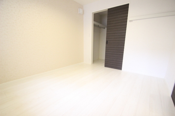 グランドソレイユ A棟