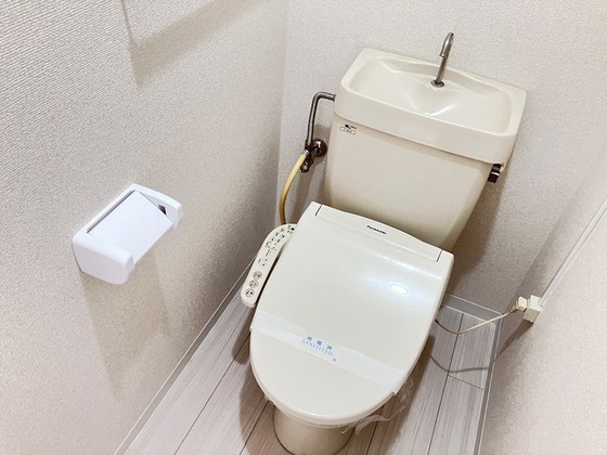 プレジール東川原