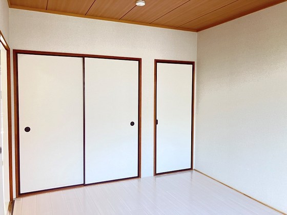 プレジール東川原