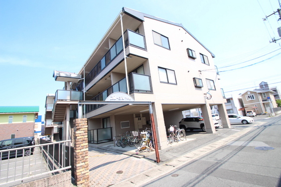 ブルージュ下中野