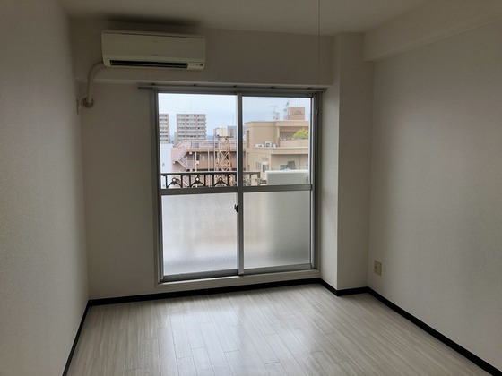 エバーグリーンプラザ岡山 Y